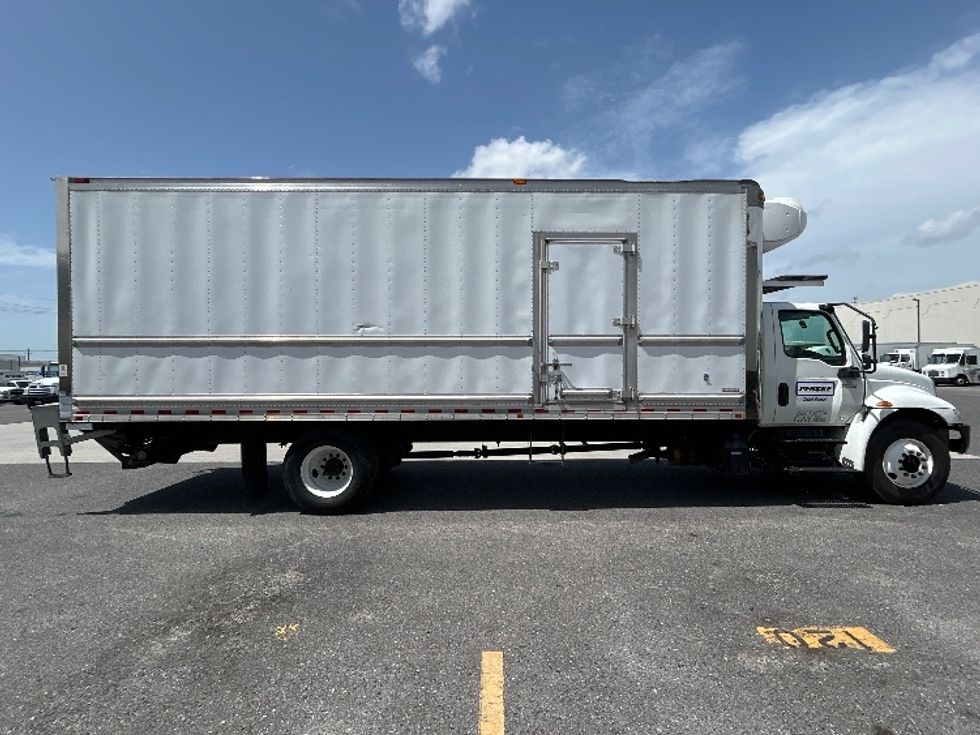 Refrigerated Truck-Light and Medium Duty Trucks-International-2021-MV607-Harahan-LA-196,427\n\t\tmiles-$ 63,750 - Image 15