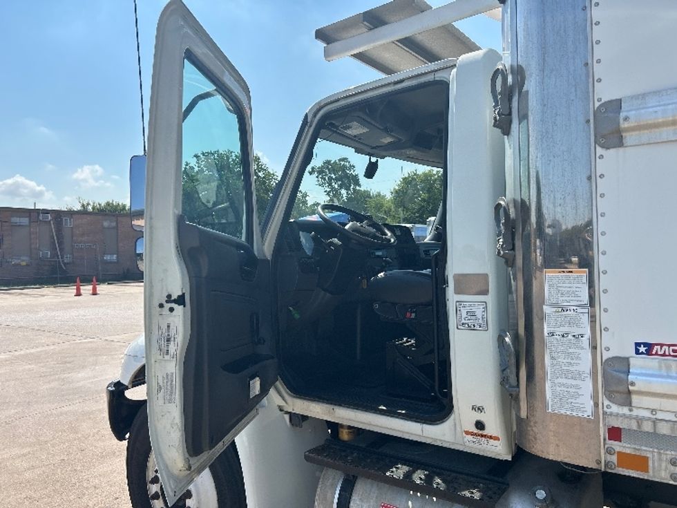 Refrigerated Truck-Light and Medium Duty Trucks-International-2021-MV607-Houston-TX-145,960\n\t\tmiles-$ 73,000 - Image 16