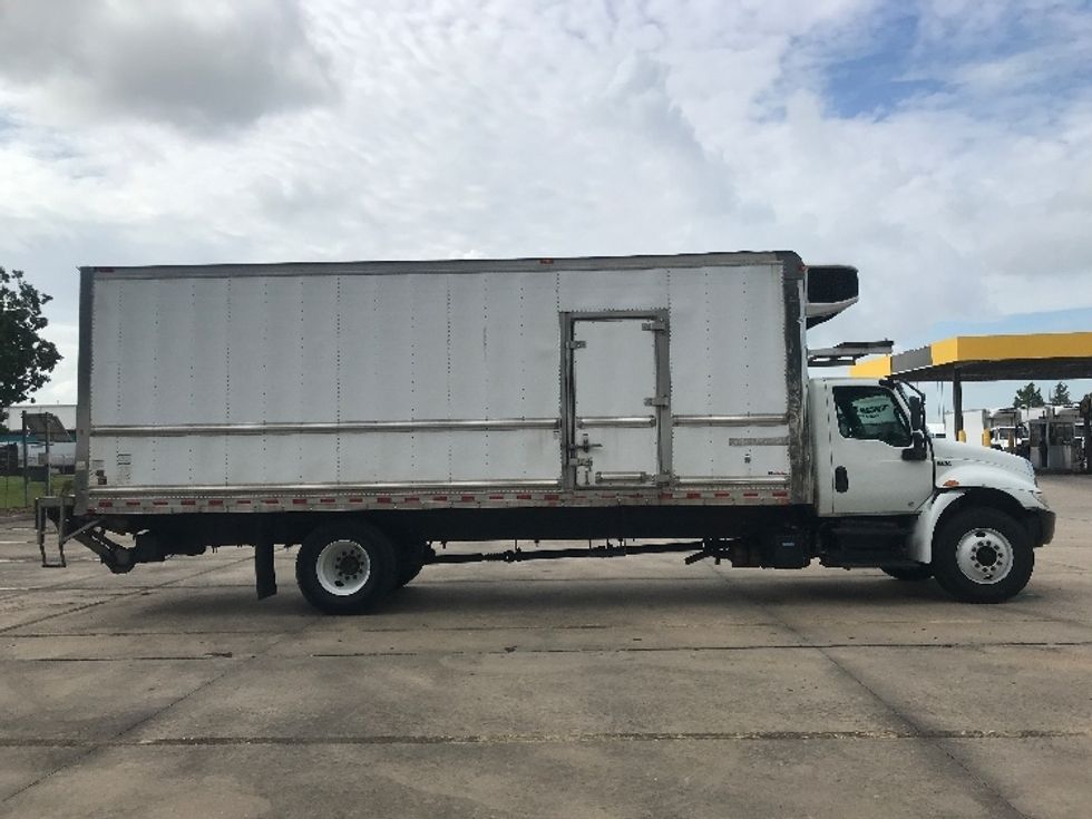 Refrigerated Truck-Light and Medium Duty Trucks-International-2021-MV607-Houston-TX-303,001\n\t\tmiles-$ 16,500 - Image 14