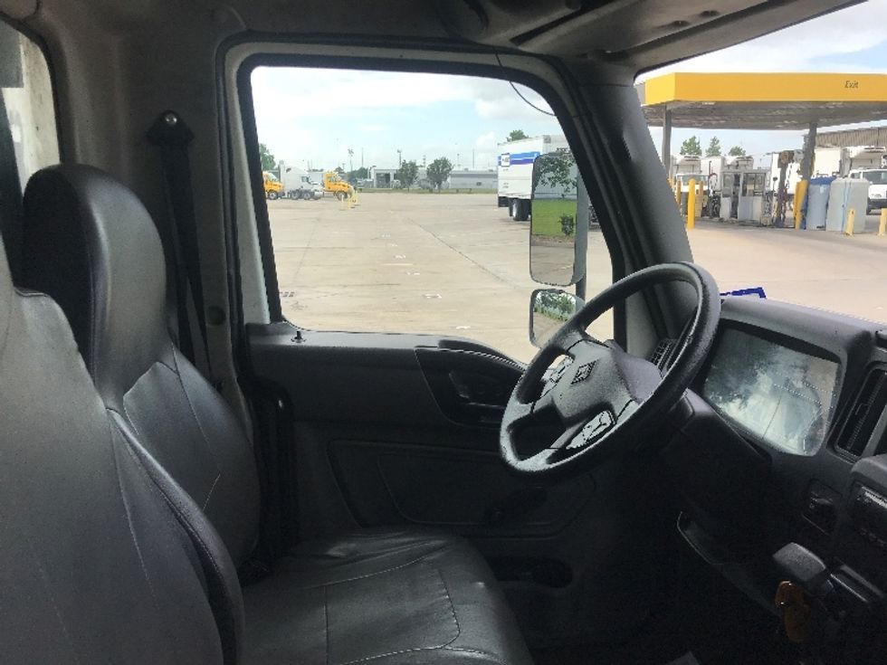 Refrigerated Truck-Light and Medium Duty Trucks-International-2021-MV607-Houston-TX-303,001\n\t\tmiles-$ 16,500 - Image 21