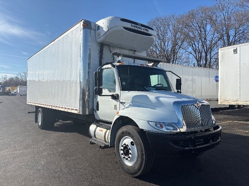 Refrigerated Truck-Light and Medium Duty Trucks-International-2021-MV607-Indianapolis-IN-260,737\n\t\tmiles-$ 33,250 - Image 1