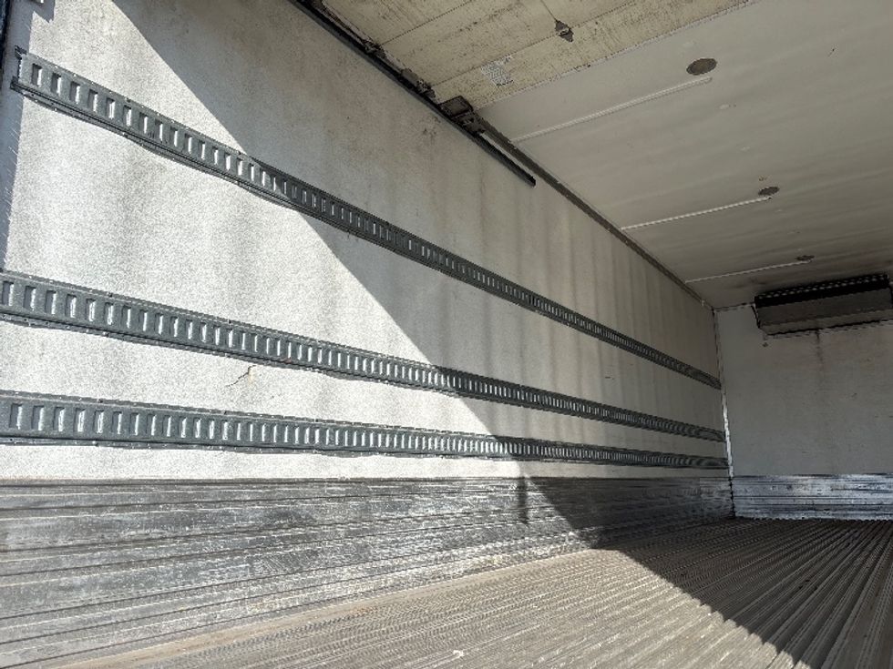 Refrigerated Truck-Light and Medium Duty Trucks-International-2021-MV607-Indianapolis-IN-260,737\n\t\tmiles-$ 33,250 - Image 10