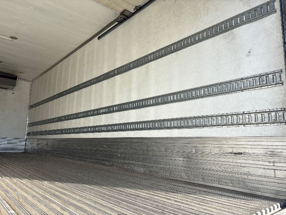 Refrigerated Truck-Light and Medium Duty Trucks-International-2021-MV607-Indianapolis-IN-260,737\n\t\tmiles-$ 33,250 - Image 11