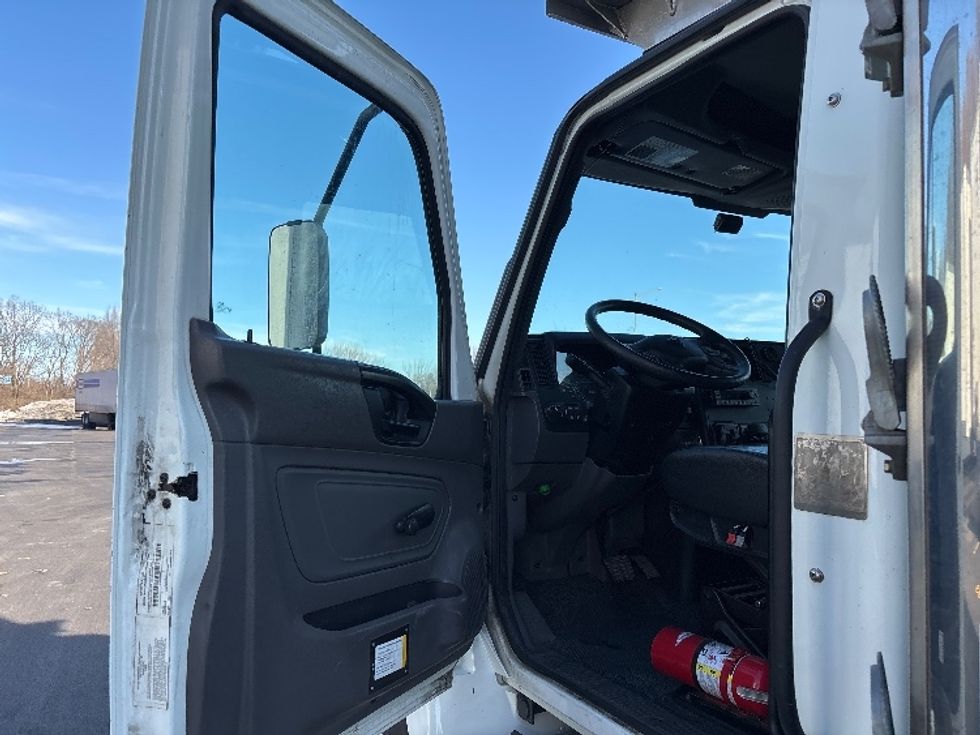 Refrigerated Truck-Light and Medium Duty Trucks-International-2021-MV607-Indianapolis-IN-260,737\n\t\tmiles-$ 33,250 - Image 15