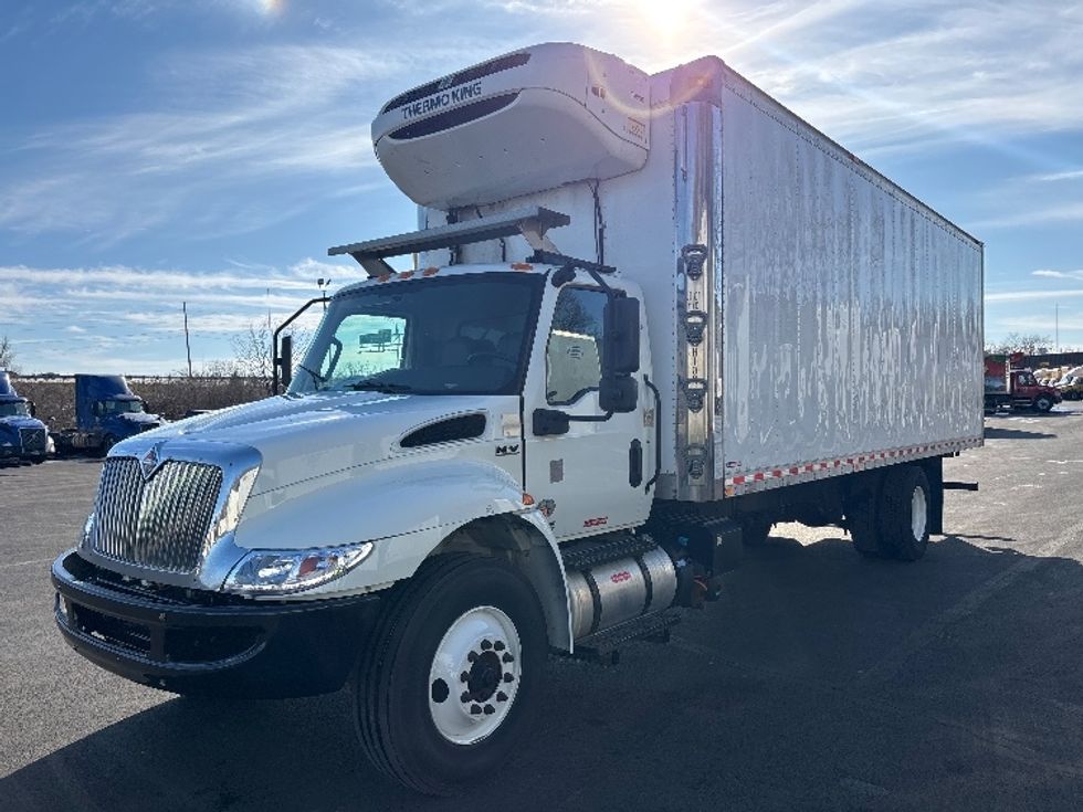 Refrigerated Truck-Light and Medium Duty Trucks-International-2021-MV607-Indianapolis-IN-260,737\n\t\tmiles-$ 33,250 - Image 3