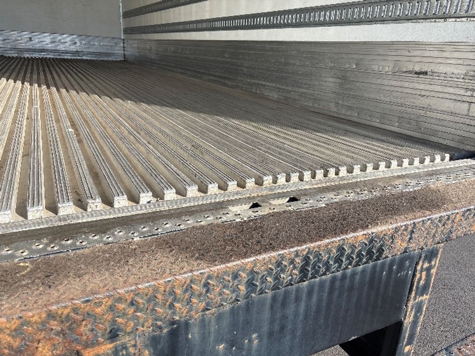 Refrigerated Truck-Light and Medium Duty Trucks-International-2021-MV607-Indianapolis-IN-260,737\n\t\tmiles-$ 33,250 - Image 9