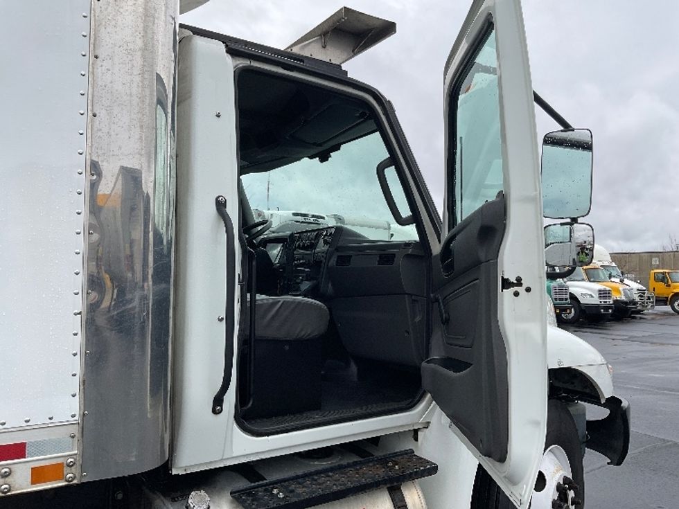 Refrigerated Truck-Light and Medium Duty Trucks-International-2021-MV607-Indianapolis-IN-388,876\n\t\tmiles-$ 22,500 - Image 18
