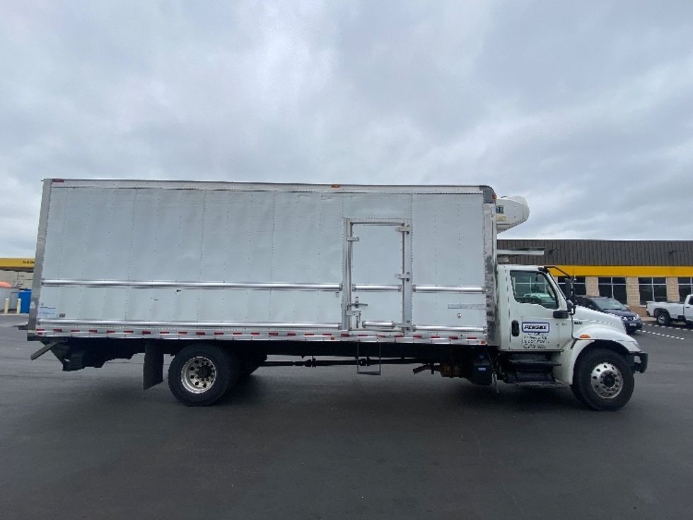 Refrigerated Truck-Light and Medium Duty Trucks-International-2021-MV607-Jessup-MD-172,643\n\t\tmiles-$ 64,250 - Image 15