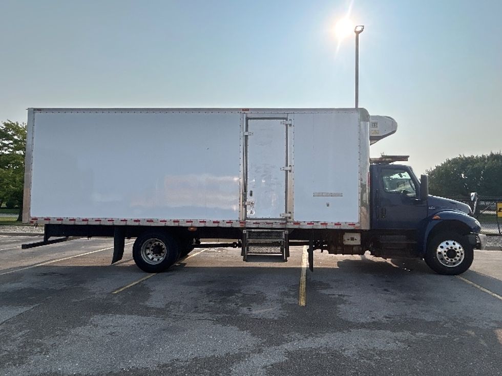 Refrigerated Truck-Light and Medium Duty Trucks-International-2021-MV607-Kentwood-MI-290,691\n\t\tmiles-$ 36,500 - Image 15