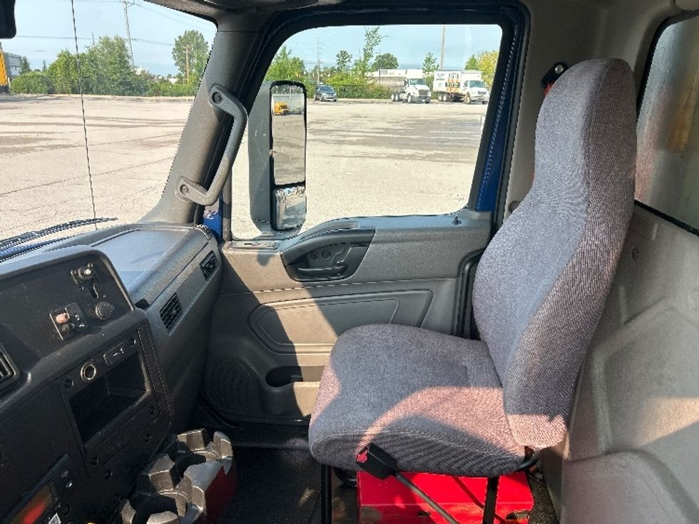 Refrigerated Truck-Light and Medium Duty Trucks-International-2021-MV607-Kentwood-MI-290,691\n\t\tmiles-$ 36,500 - Image 19