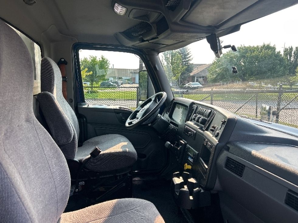 Refrigerated Truck-Light and Medium Duty Trucks-International-2021-MV607-Kentwood-MI-290,691\n\t\tmiles-$ 36,500 - Image 22