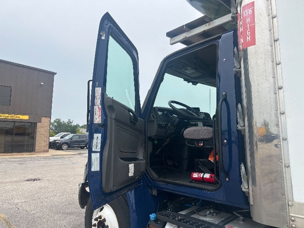 Refrigerated Truck-Light and Medium Duty Trucks-International-2021-MV607-Kentwood-MI-312,442\n\t\tmiles-$ 33,250 - Image 16