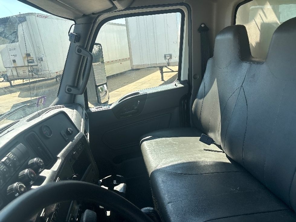 Refrigerated Truck-Light and Medium Duty Trucks-International-2021-MV607-La Porte-IN-74,626\n\t\tmiles-$ 76,250 - Image 19
