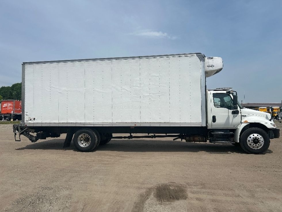 Refrigerated Truck-Light and Medium Duty Trucks-International-2021-MV607-Londonderry-NH-262,027\n\t\tmiles-$ 46,750 - Image 15
