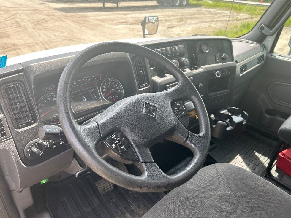 Refrigerated Truck-Light and Medium Duty Trucks-International-2021-MV607-Londonderry-NH-262,027\n\t\tmiles-$ 46,750 - Image 17