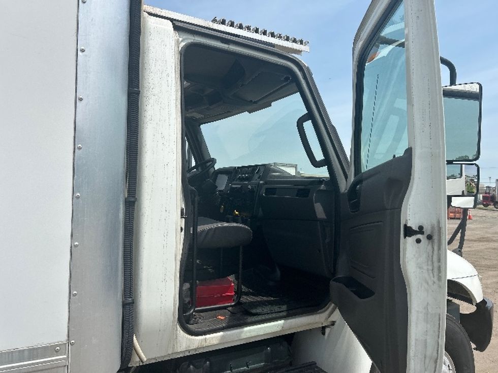 Refrigerated Truck-Light and Medium Duty Trucks-International-2021-MV607-Londonderry-NH-262,027\n\t\tmiles-$ 46,750 - Image 20