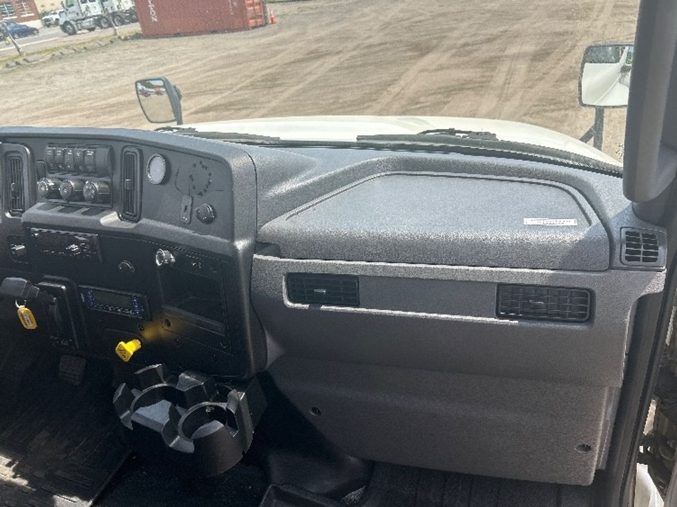 Refrigerated Truck-Light and Medium Duty Trucks-International-2021-MV607-Londonderry-NH-262,027\n\t\tmiles-$ 46,750 - Image 21