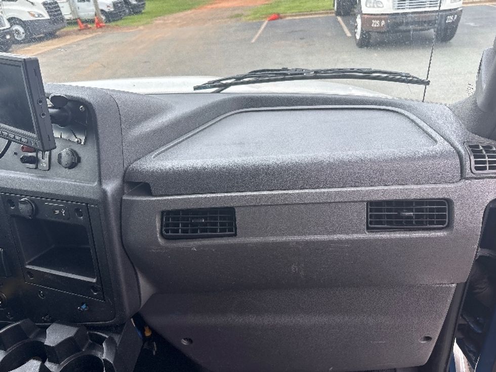 Refrigerated Truck-Light and Medium Duty Trucks-International-2021-MV607-Mebane-NC-403,377\n\t\tmiles-$ 28,250 - Image 21
