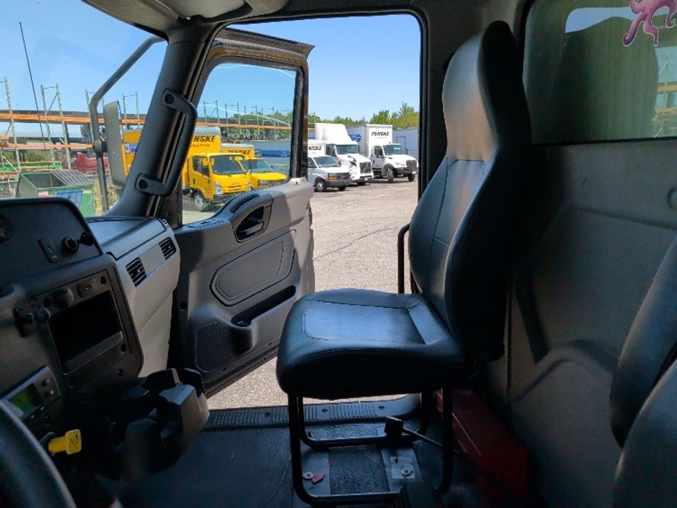 Refrigerated Truck-Light and Medium Duty Trucks-International-2021-MV607-New Bedford-MA-267,853\n\t\tmiles-$ 47,750 - Image 19