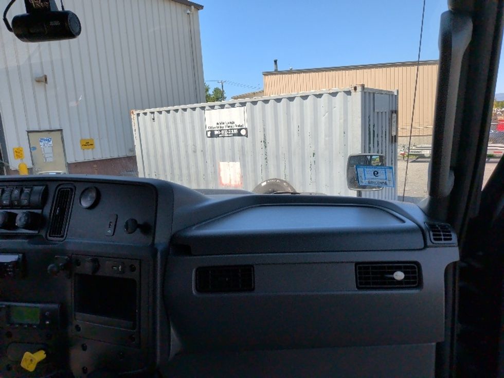 Refrigerated Truck-Light and Medium Duty Trucks-International-2021-MV607-New Bedford-MA-267,853\n\t\tmiles-$ 47,750 - Image 21