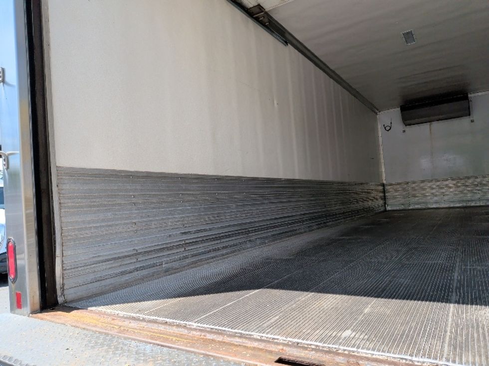 Refrigerated Truck-Light and Medium Duty Trucks-International-2021-MV607-New Bedford-MA-299,898\n\t\tmiles-$ 41,500 - Image 11
