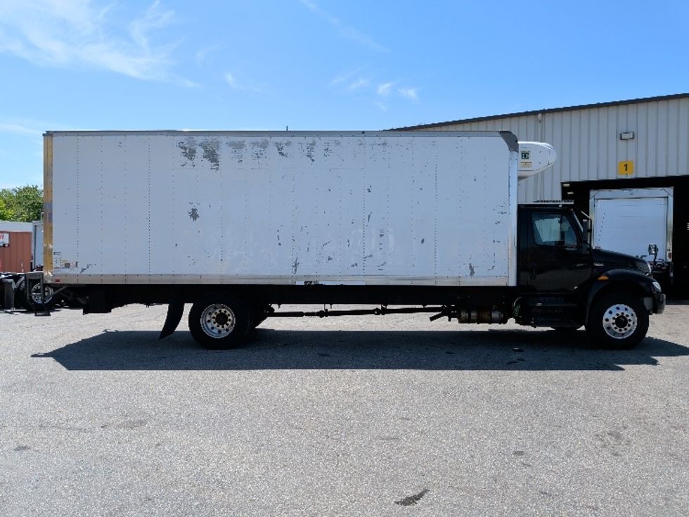 Refrigerated Truck-Light and Medium Duty Trucks-International-2021-MV607-New Bedford-MA-299,898\n\t\tmiles-$ 41,500 - Image 15