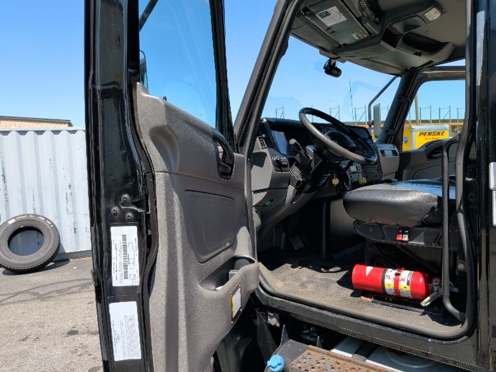 Refrigerated Truck-Light and Medium Duty Trucks-International-2021-MV607-New Bedford-MA-299,898\n\t\tmiles-$ 41,500 - Image 16
