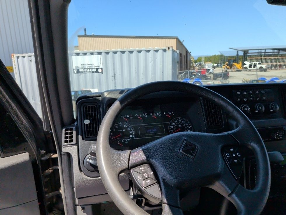 Refrigerated Truck-Light and Medium Duty Trucks-International-2021-MV607-New Bedford-MA-299,898\n\t\tmiles-$ 41,500 - Image 18