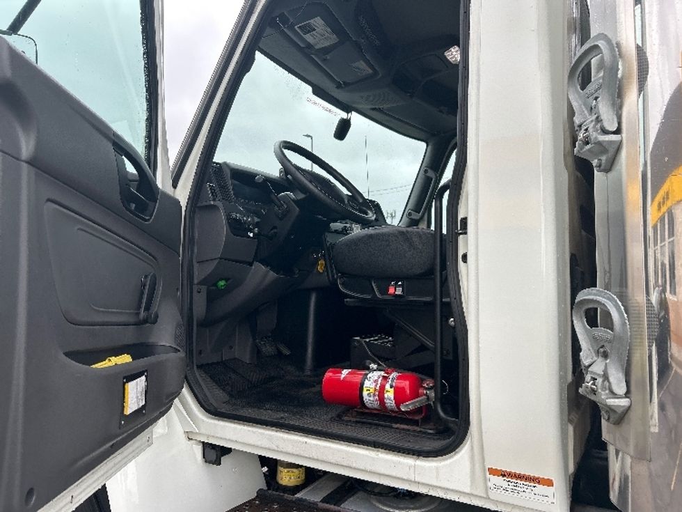 Refrigerated Truck-Light and Medium Duty Trucks-International-2021-MV607-Oklahoma City-OK-103,673\n\t\tmiles-$ 75,500 - Image 16
