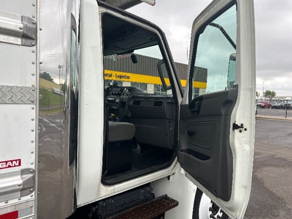 Refrigerated Truck-Light and Medium Duty Trucks-International-2021-MV607-Oklahoma City-OK-103,673\n\t\tmiles-$ 75,500 - Image 20