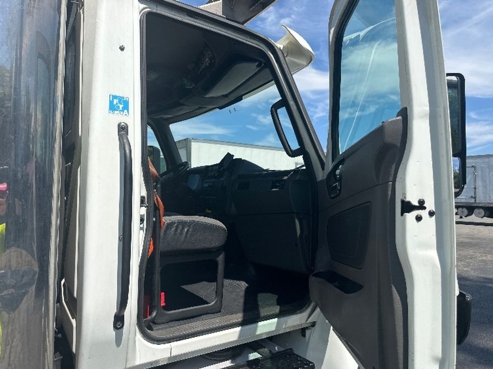 Refrigerated Truck-Light and Medium Duty Trucks-International-2021-MV607-Parsippany-NJ-162,890\n\t\tmiles-$ 47,000 - Image 20