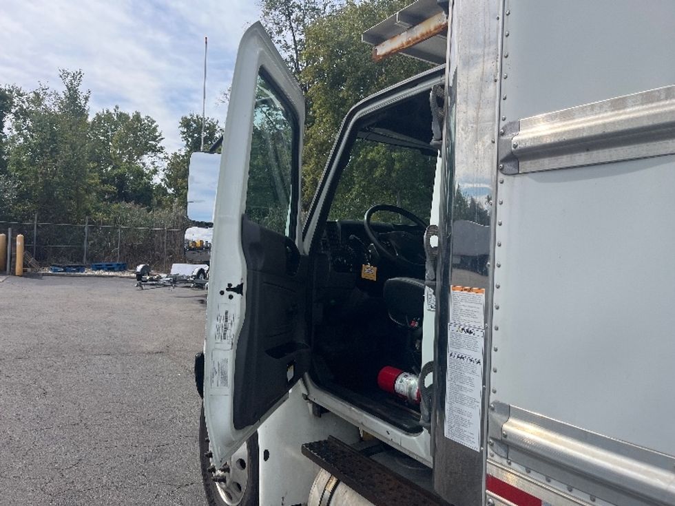 Refrigerated Truck-Light and Medium Duty Trucks-International-2021-MV607-Parsippany-NJ-171,421\n\t\tmiles-$ 60,500 - Image 15