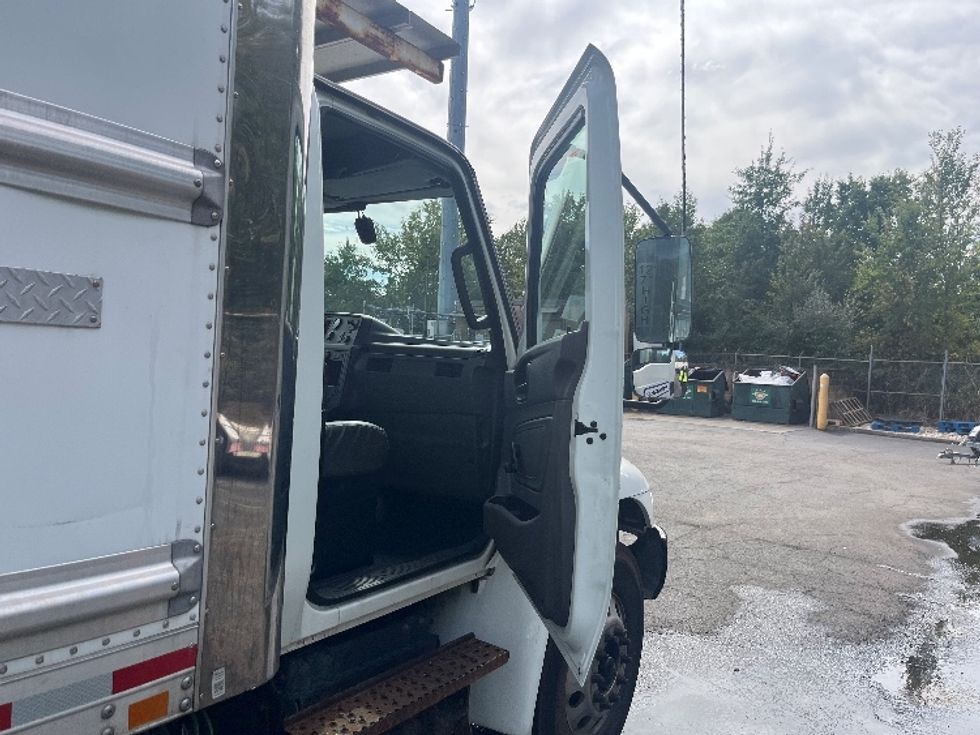 Refrigerated Truck-Light and Medium Duty Trucks-International-2021-MV607-Parsippany-NJ-171,421\n\t\tmiles-$ 60,500 - Image 19
