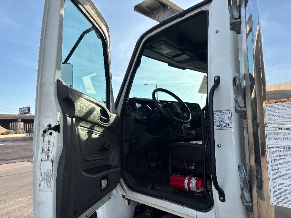 Refrigerated Truck-Light and Medium Duty Trucks-International-2021-MV607-Phoenix-AZ-62,219\n\t\tmiles-$ 73,250 - Image 15