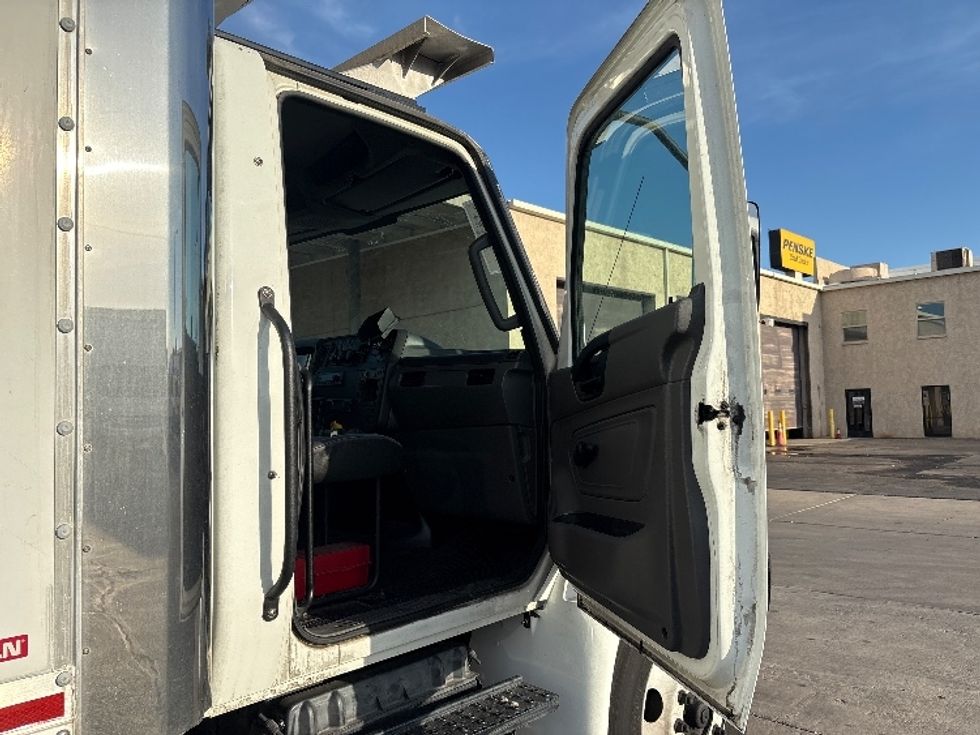 Refrigerated Truck-Light and Medium Duty Trucks-International-2021-MV607-Phoenix-AZ-62,219\n\t\tmiles-$ 73,250 - Image 18