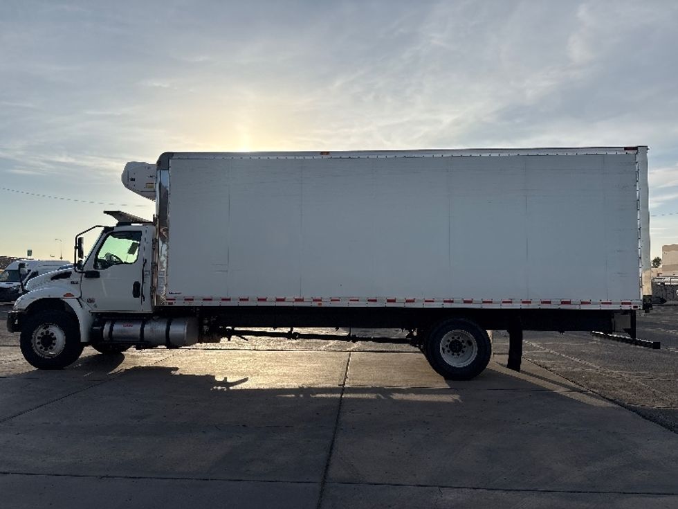 Refrigerated Truck-Light and Medium Duty Trucks-International-2021-MV607-Phoenix-AZ-62,219\n\t\tmiles-$ 73,250 - Image 4