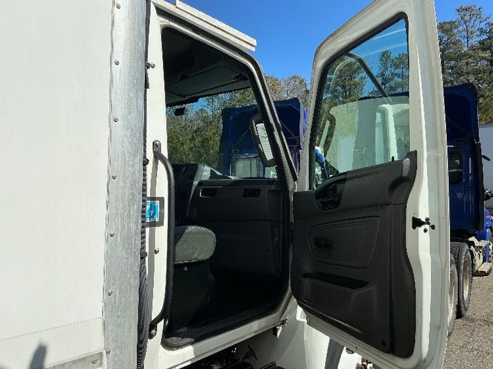 Refrigerated Truck-Light and Medium Duty Trucks-International-2021-MV607-Prince George-VA-289,293\n\t\tmiles-$ 30,250 - Image 20