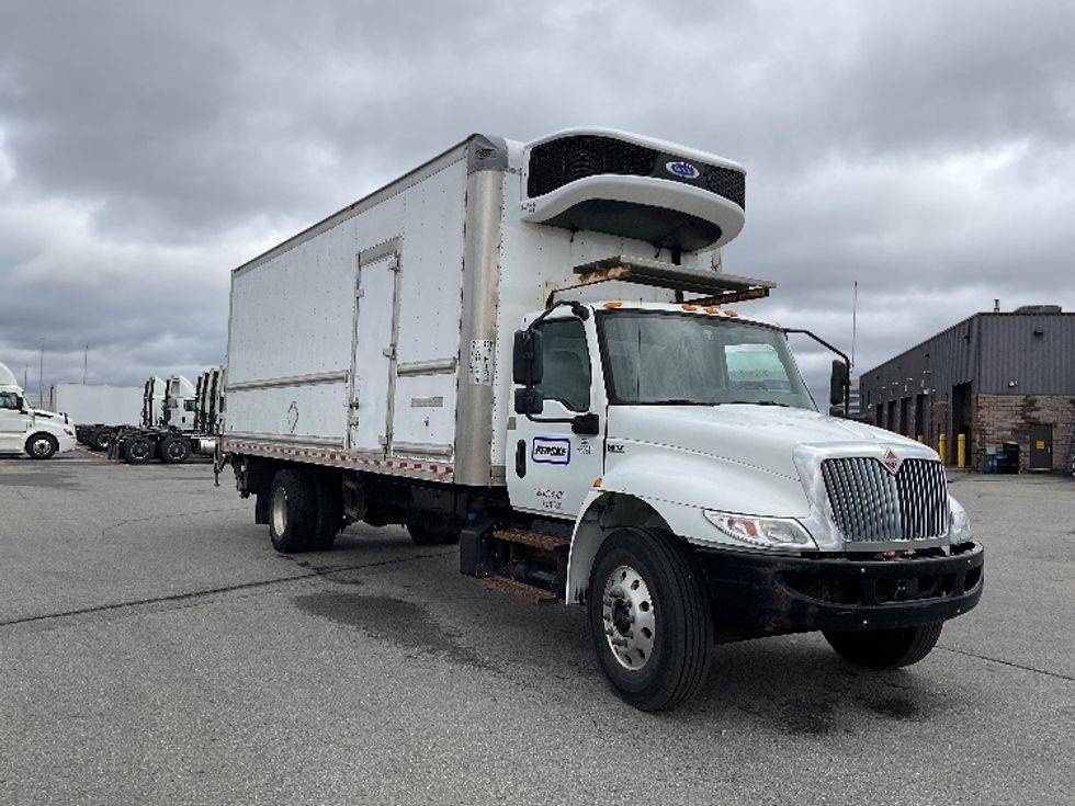 Refrigerated Truck-Light and Medium Duty Trucks-International-2021-MV607-Saint Laurent-PQ-138,125\n\t\tkm-$ 84,500 - Image 1