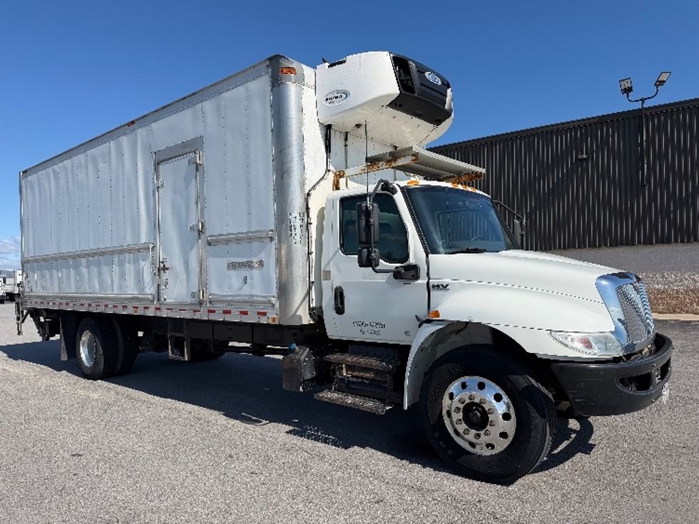 Refrigerated Truck-Light and Medium Duty Trucks-International-2021-MV607-Stoney Creek-ON-233,154\n\t\tkm-$ 76,750 - Image 1