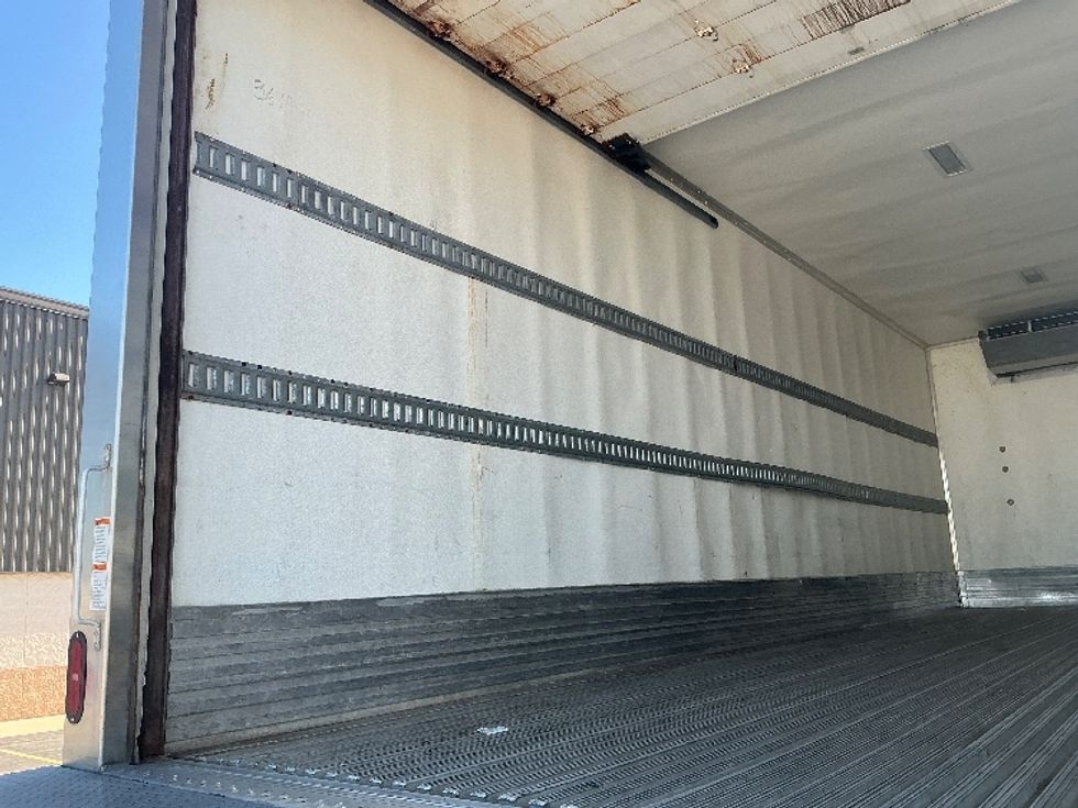 Refrigerated Truck-Light and Medium Duty Trucks-International-2021-MV607-Stoney Creek-ON-233,154\n\t\tkm-$ 76,750 - Image 11