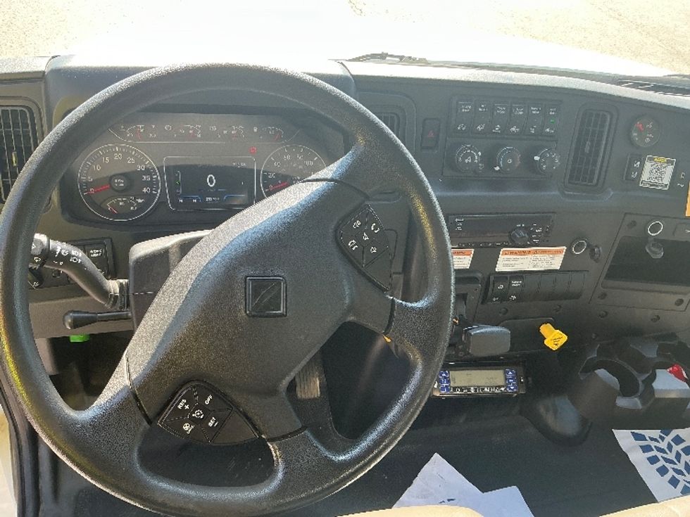 Refrigerated Truck-Light and Medium Duty Trucks-International-2021-MV607-Stoney Creek-ON-233,154\n\t\tkm-$ 76,750 - Image 18