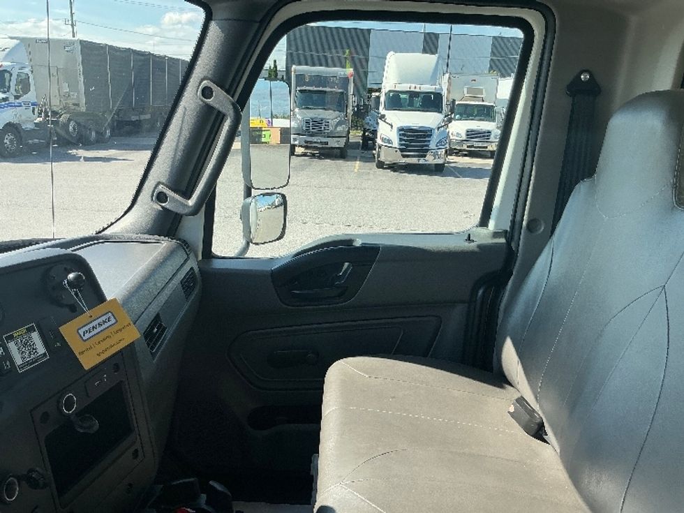 Refrigerated Truck-Light and Medium Duty Trucks-International-2021-MV607-Stoney Creek-ON-233,154\n\t\tkm-$ 76,750 - Image 19