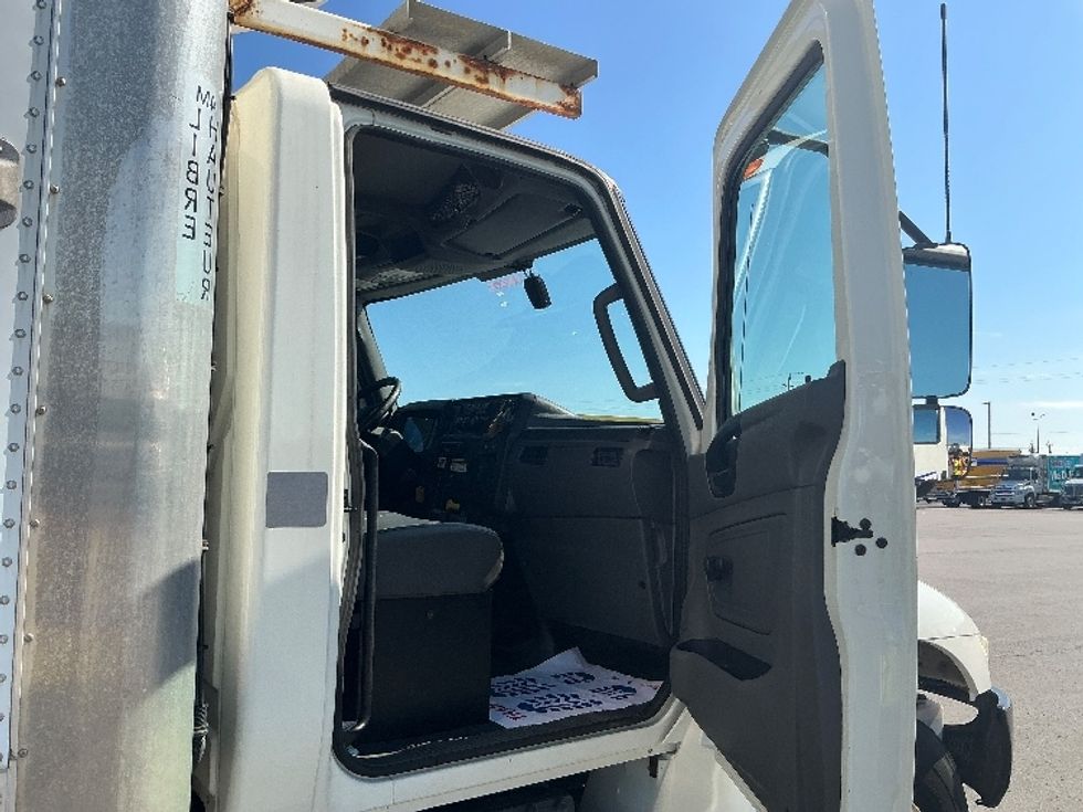 Refrigerated Truck-Light and Medium Duty Trucks-International-2021-MV607-Stoney Creek-ON-233,154\n\t\tkm-$ 76,750 - Image 20