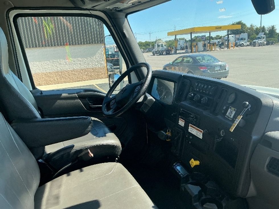 Refrigerated Truck-Light and Medium Duty Trucks-International-2021-MV607-Stoney Creek-ON-233,154\n\t\tkm-$ 76,750 - Image 22