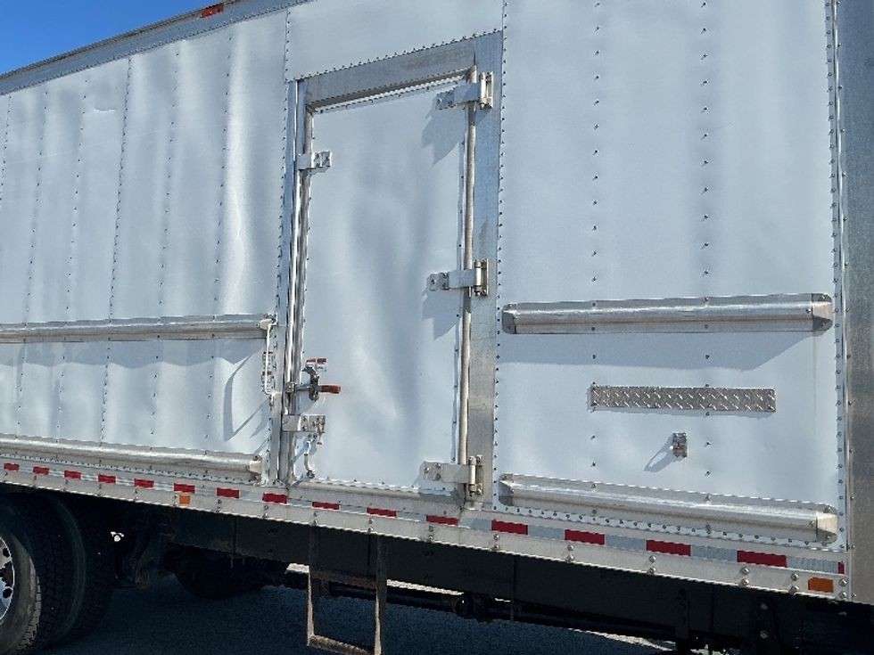 Refrigerated Truck-Light and Medium Duty Trucks-International-2021-MV607-Stoney Creek-ON-233,154\n\t\tkm-$ 76,750 - Image 25