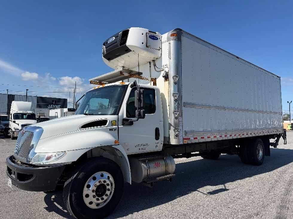 Refrigerated Truck-Light and Medium Duty Trucks-International-2021-MV607-Stoney Creek-ON-233,154\n\t\tkm-$ 76,750 - Image 3