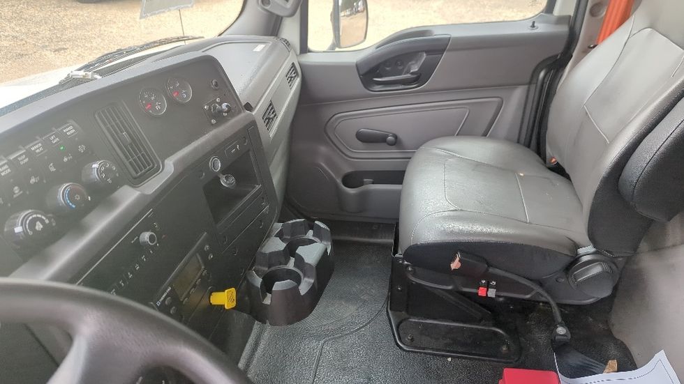 Refrigerated Truck-Light and Medium Duty Trucks-International-2021-MV607-Suwanee-GA-218,319\n\t\tmiles-$ 61,000 - Image 19