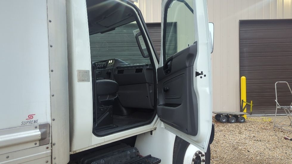 Refrigerated Truck-Light and Medium Duty Trucks-International-2021-MV607-Suwanee-GA-226,381\n\t\tmiles-$ 60,000 - Image 17