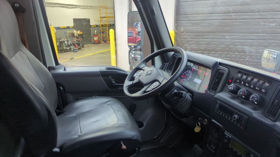 Refrigerated Truck-Light and Medium Duty Trucks-International-2021-MV607-Suwanee-GA-226,381\n\t\tmiles-$ 60,000 - Image 19