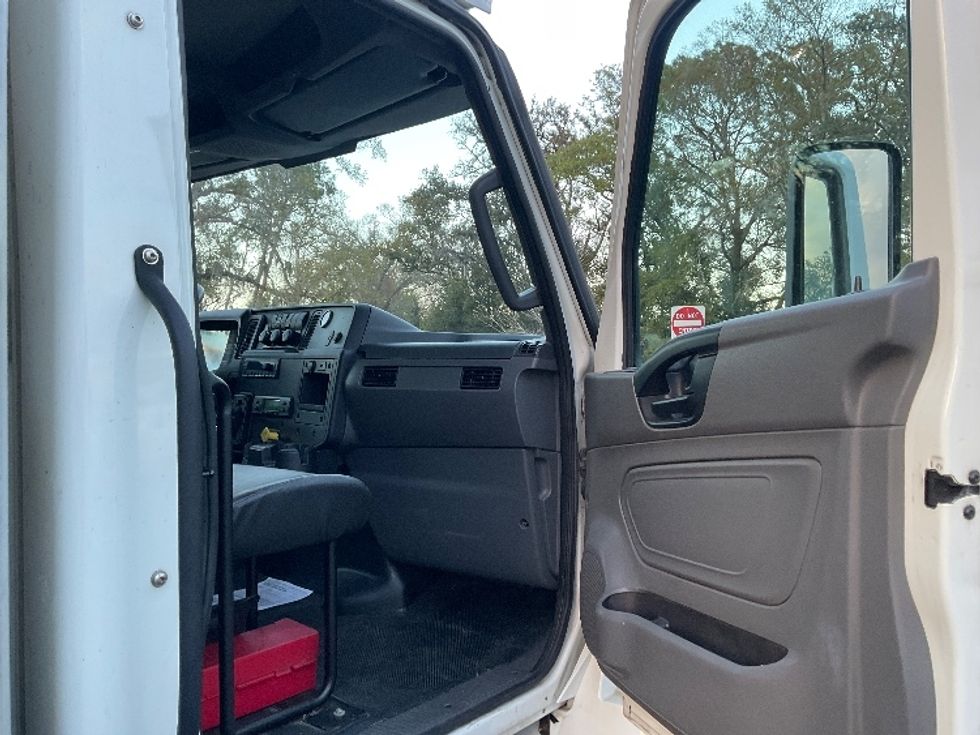 Refrigerated Truck-Light and Medium Duty Trucks-International-2021-MV607-Tampa-FL-294,026\n\t\tmiles-$ 37,500 - Image 19